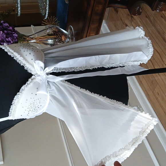 Victoria's Secret White Embellished Babydoll Nightie. Size 36C - Picture 14 of 17
